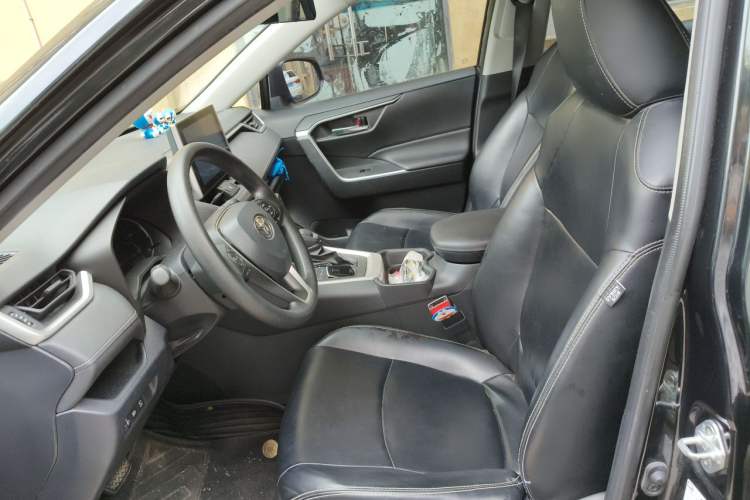 Used Toyota RAV4 2022 2.0L CVT Two-Wheel Drive Fashion Edition Left Front Seat