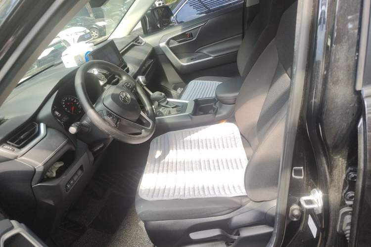 Used Toyota RAV4 2022 2.0L CVT Two-Wheel Drive Urban Edition Left Front Seat