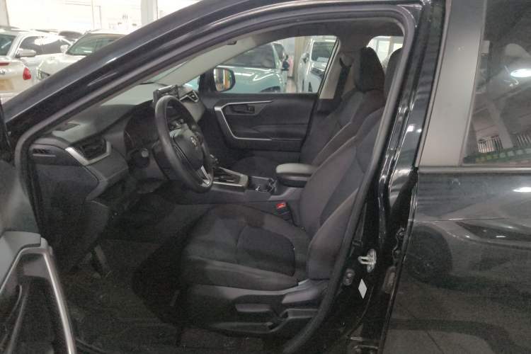 Used Toyota RAV4 2022 2.0L CVT Two-Wheel Drive Urban Edition Left Front Seat