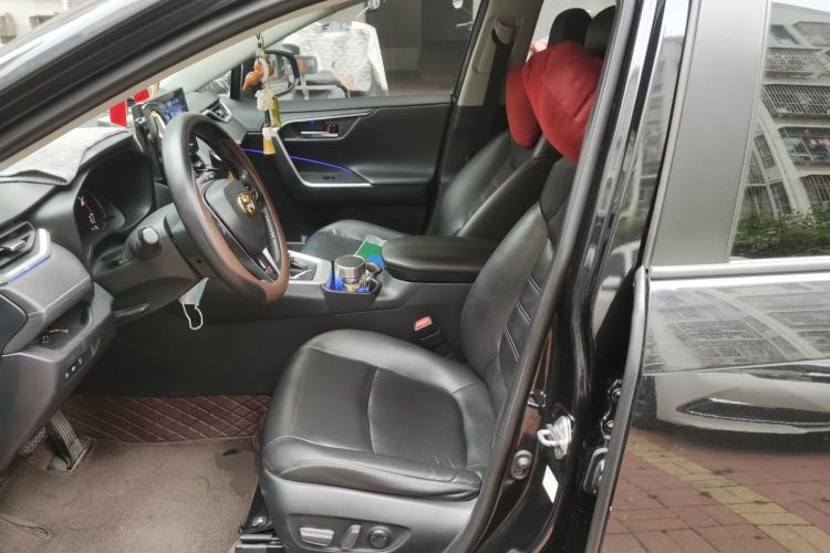 Used Toyota RAV4 2022 2.0L CVT Two-Wheel Drive Fashion Plus Edition Left Front Seat