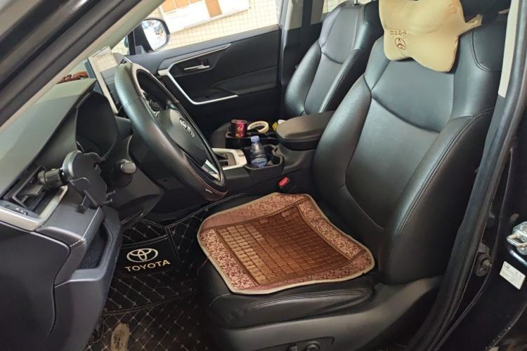 Used Toyota RAV4 2022 2.0L CVT Two-Wheel Drive Fashion Edition Left Front Seat