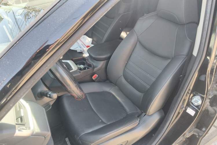 Used Toyota RAV4 2022 2.0L CVT Two-Wheel Drive Fashion Plus Edition Left Front Seat
