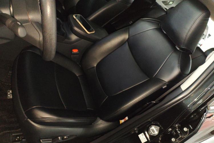 Used Toyota RAV4 2022 Dual-Engine 2.5L E-CVT Two-Wheel Drive Elite Edition Left Front Seat