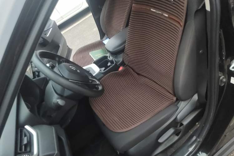Used Toyota RAV4 2022 2.0L CVT Two-Wheel Drive Urban Edition Left Front Seat