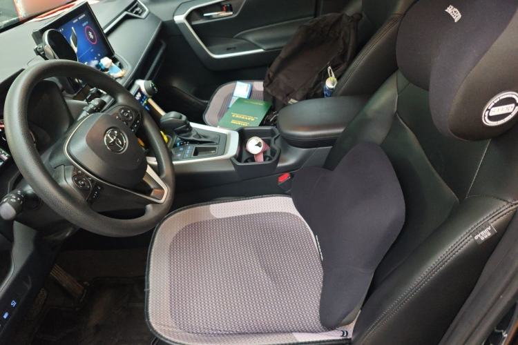 Used Toyota RAV4 2022 2.0L CVT Two-Wheel Drive Fashion Edition Left Front Seat