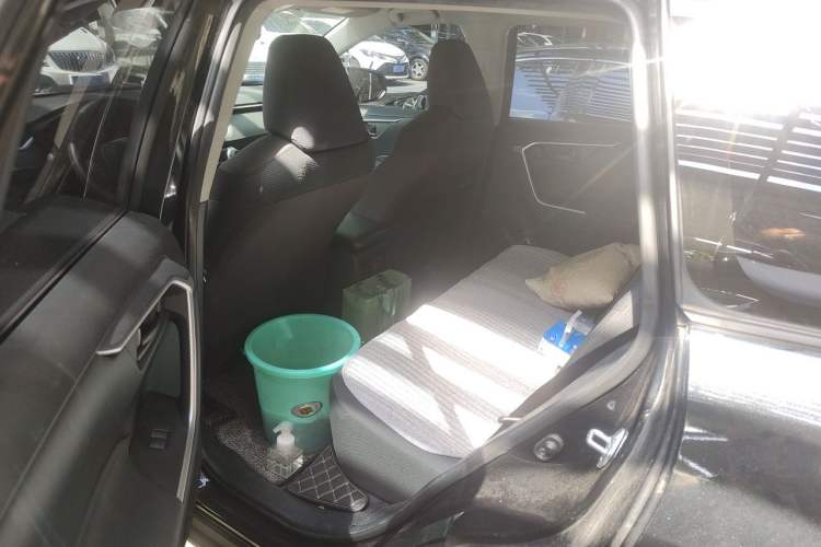 Used Toyota RAV4 2022 2.0L CVT Two-Wheel Drive Urban Edition Left Rear Seat