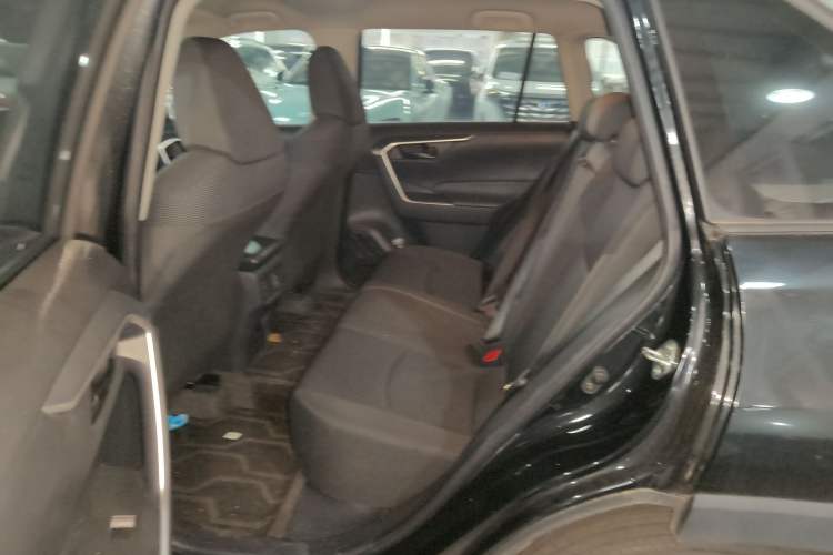 Used Toyota RAV4 2022 2.0L CVT Two-Wheel Drive Urban Edition Left Rear Seat