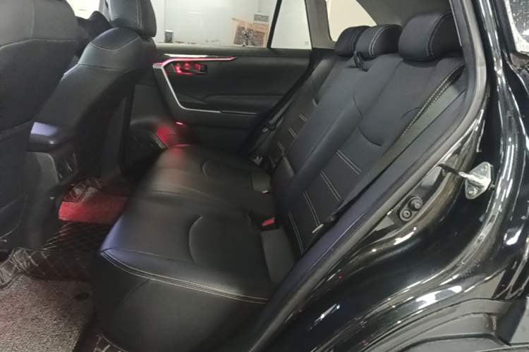 Used Toyota RAV4 2022 2.0L CVT Two-Wheel Drive Urban Edition Left Rear Seat