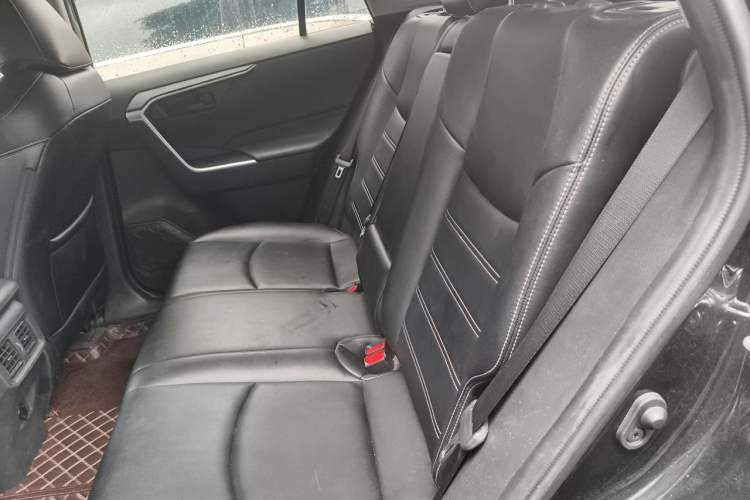 Used Toyota RAV4 2022 2.0L CVT Two-Wheel Drive Urban Edition Left Rear Seat