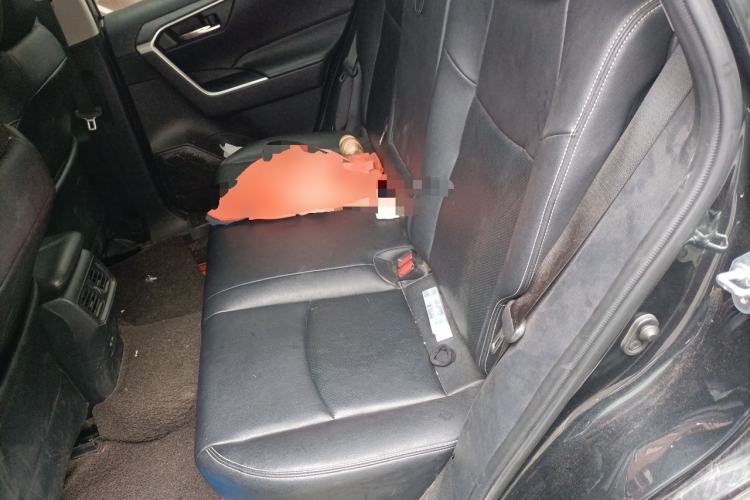 Used Toyota RAV4 2022 2.0L CVT Two-Wheel Drive Fashion Edition Left Rear Seat