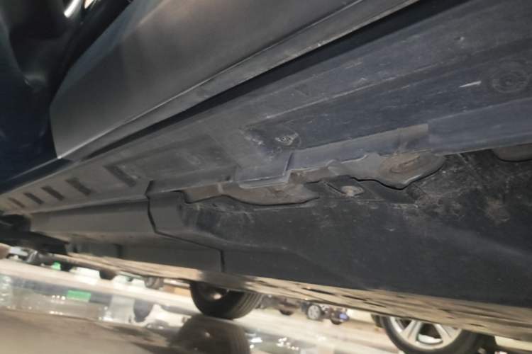 Used Toyota RAV4 2022 2.0L CVT Two-Wheel Drive Fashion Plus Edition Left Side Sill