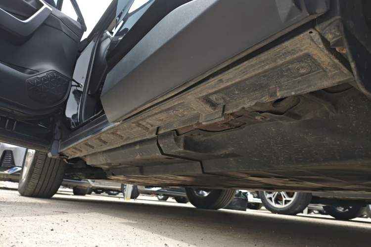 Used Toyota RAV4 2022 2.0L CVT Two-Wheel Drive Fashion Plus Edition Left Side Sill