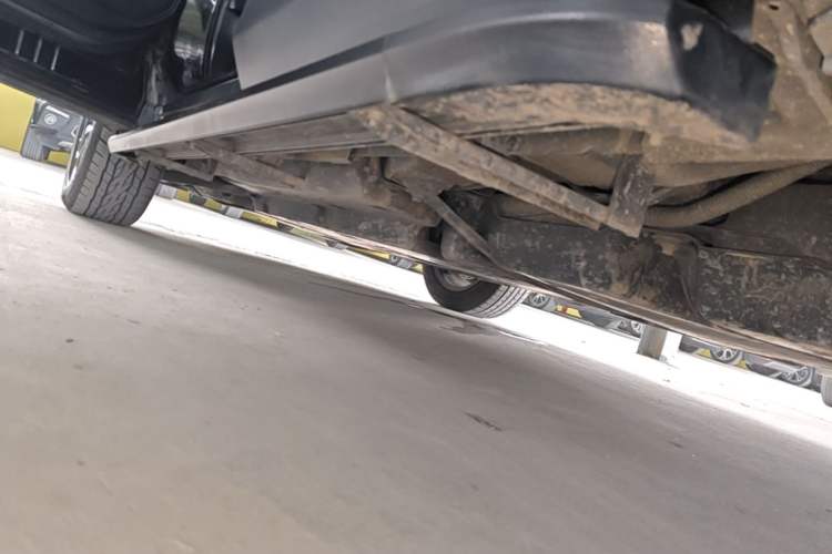 Used Toyota RAV4 2022 Dual-Engine 2.5L E-CVT Four-Wheel Drive Elite Plus Edition Left Side Sill