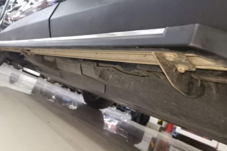 Used Toyota RAV4 2022 2.0L CVT Two-Wheel Drive Fashion Edition Left Side Sill