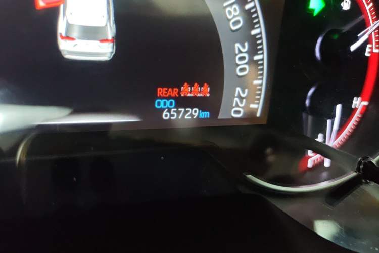 Used Toyota RAV4 2022 2.0L CVT Two-Wheel Drive Fashion Edition Odometer Close Up