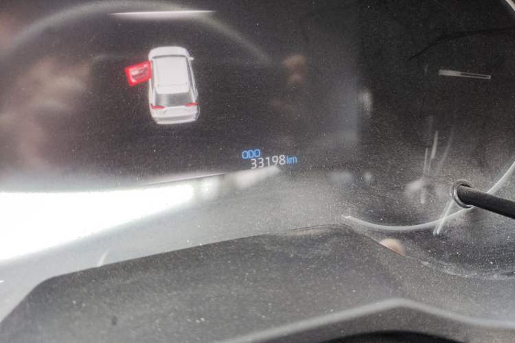Used Toyota RAV4 2022 2.0L CVT Two-Wheel Drive Fashion Plus Edition Odometer Close Up