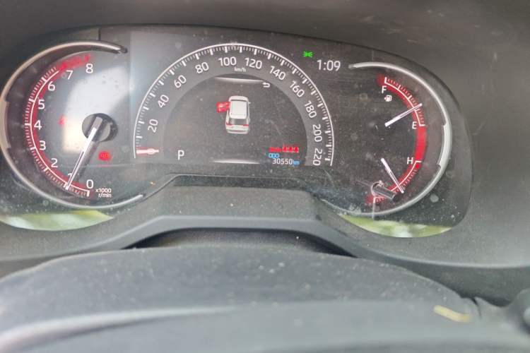 Used Toyota RAV4 2022 2.0L CVT Two-Wheel Drive Fashion Plus Edition Odometer Close Up