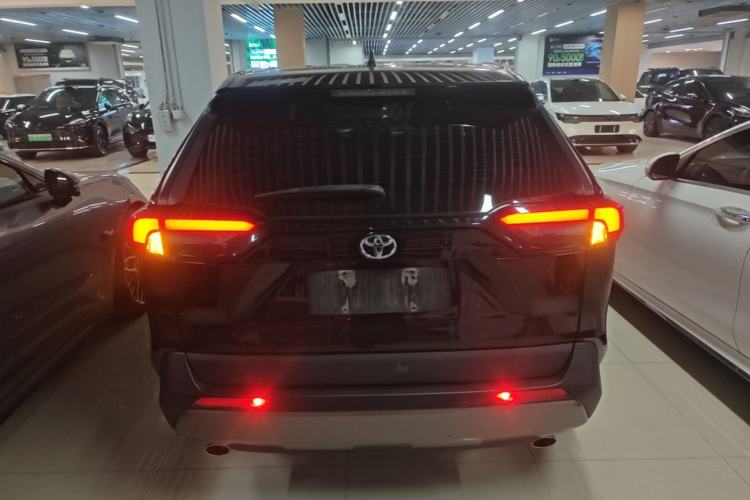 Used Toyota RAV4 2022 2.0L CVT Two-Wheel Drive Fashion Plus Edition Rear