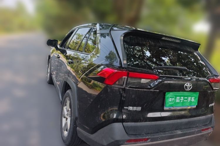 Used Toyota RAV4 2022 2.0L CVT Two-Wheel Drive Fashion Plus Edition Rear Left 45 Deg