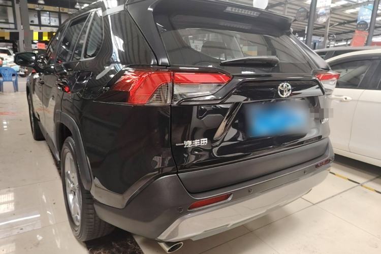 Used Toyota RAV4 2022 2.0L CVT Two-Wheel Drive Fashion Edition Rear Left 45 Deg