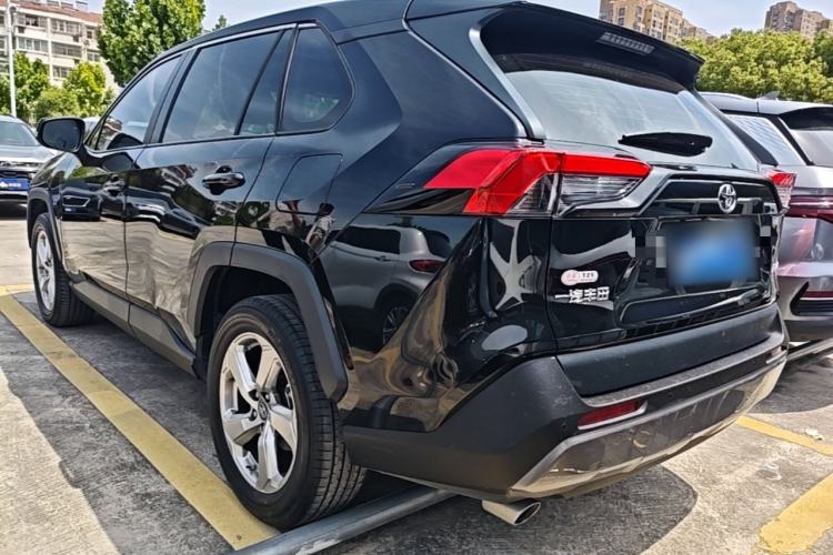 Used Toyota RAV4 2022 2.0L CVT Two-Wheel Drive Fashion Plus Edition Rear Left 45 Deg