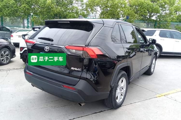 Used Toyota RAV4 2022 2.0L CVT Two-Wheel Drive Urban Edition Rear Right 45 Deg