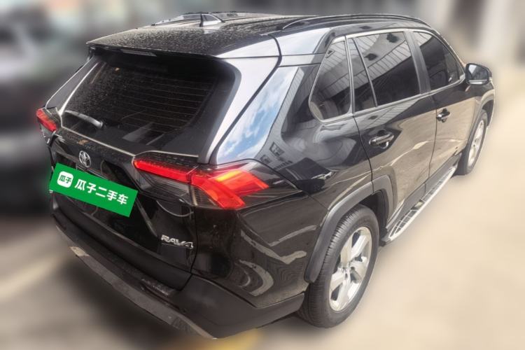 Used Toyota RAV4 2022 2.0L CVT Two-Wheel Drive Fashion Edition Rear Right 45 Deg