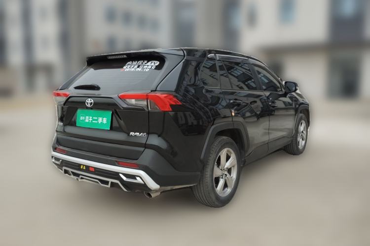 Used Toyota RAV4 2022 2.0L CVT Two-Wheel Drive Fashion Plus Edition Rear Right 45 Deg