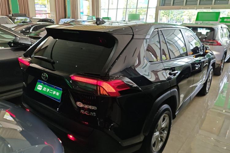 Used Toyota RAV4 2022 2.0L CVT Two-Wheel Drive Urban Edition Rear Right 45 Deg