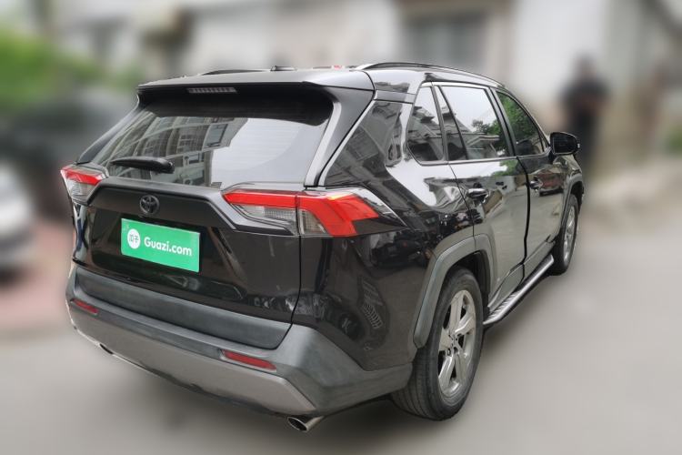 Used Toyota RAV4 2022 2.0L CVT Two-Wheel Drive Fashion Plus Edition Rear Right 45 Deg