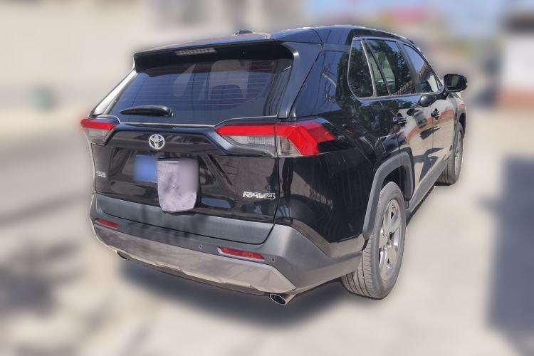 Used Toyota RAV4 2022 2.0L CVT Two-Wheel Drive Fashion Plus Edition Rear Right 45 Deg