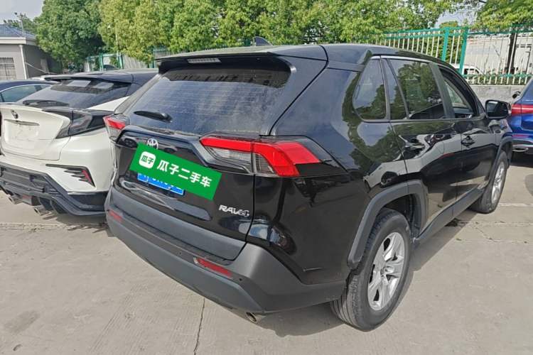 Used Toyota RAV4 2022 2.0L CVT Two-Wheel Drive Urban Edition Rear Right 45 Deg