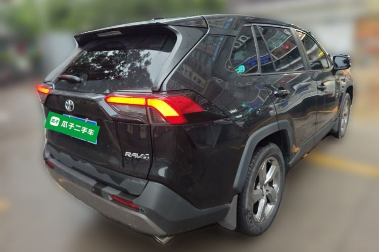Used Toyota RAV4 2022 2.0L CVT Two-Wheel Drive Fashion Edition Rear Right 45 Deg
