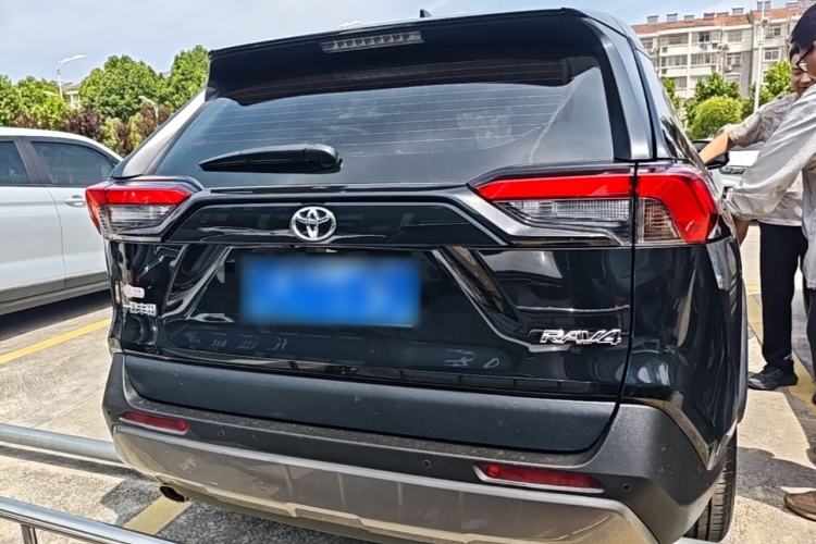 Used Toyota RAV4 2022 2.0L CVT Two-Wheel Drive Fashion Plus Edition Rear