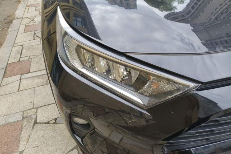 Used Toyota RAV4 2022 2.0L CVT Two-Wheel Drive Fashion Edition Right Front Headlight