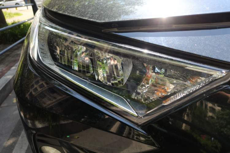 Used Toyota RAV4 2022 2.0L CVT 4x4 Style Plus Edition Right Front Headlight