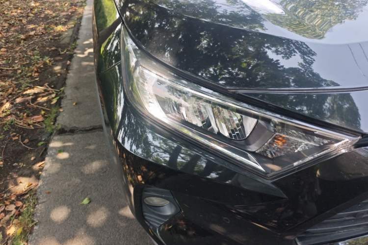Used Toyota RAV4 2022 2.0L CVT Two-Wheel Drive Fashion Plus Edition Right Front Headlight