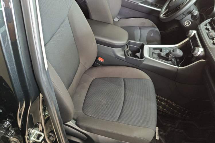 Used Toyota RAV4 2022 2.0L CVT Two-Wheel Drive Urban Edition Right Front Seat