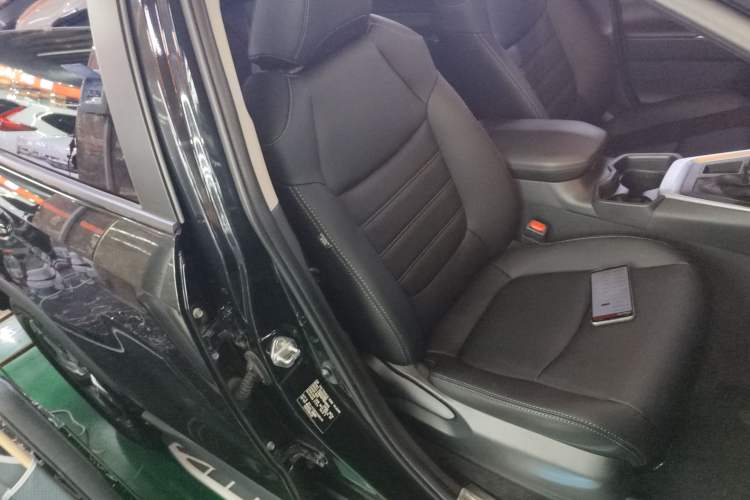 Used Toyota RAV4 2022 2.0L CVT Two-Wheel Drive Fashion Edition Right Front Seat