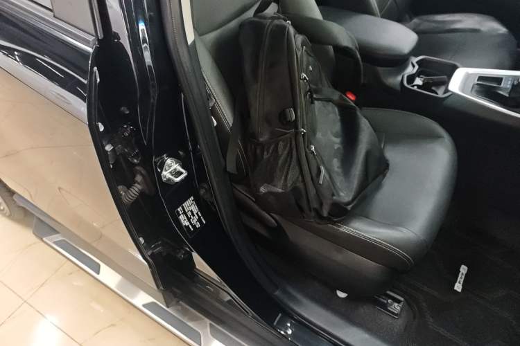 Used Toyota RAV4 2022 2.0L CVT Two-Wheel Drive Fashion Edition Right Front Seat