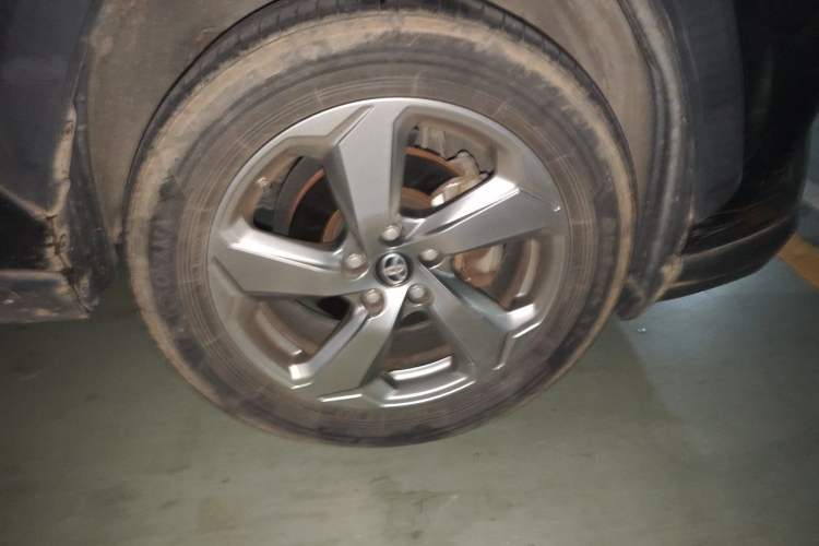 Used Toyota RAV4 2022 2.0L CVT Two-Wheel Drive Fashion Edition Right Front Wheel Hub
