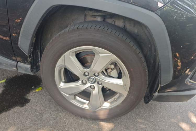 Used Toyota RAV4 2022 2.0L CVT Two-Wheel Drive Fashion Plus Edition Right Front Wheel Hub