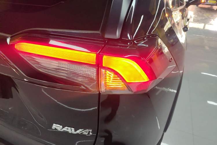 Used Toyota RAV4 2022 2.0L CVT Two-Wheel Drive Urban Edition Right Rear Taillight