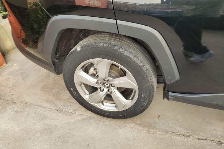 Used Toyota RAV4 2022 2.0L CVT Two-Wheel Drive Fashion Plus Edition Right Rear Wheel Hub