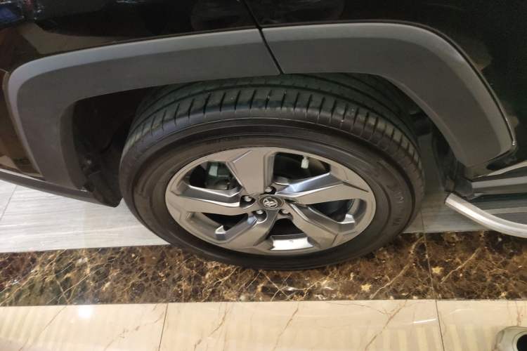 Used Toyota RAV4 2022 2.0L CVT Two-Wheel Drive Fashion Plus Edition Right Rear Wheel Hub