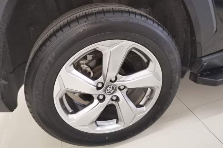 Used Toyota RAV4 2022 2.0L CVT Two-Wheel Drive Fashion Edition Right Rear Wheel Hub
