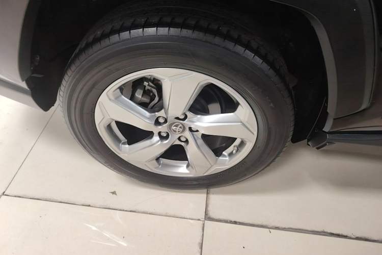 Used Toyota RAV4 2022 2.0L CVT Two-Wheel Drive Fashion Edition Right Rear Wheel Hub