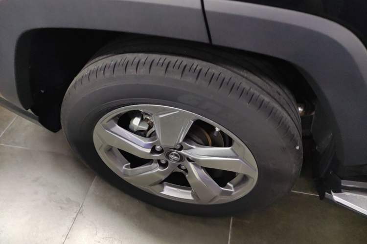 Used Toyota RAV4 2022 Dual-Engine 2.5L E-CVT Two-Wheel Drive Elite Edition Right Rear Wheel Hub