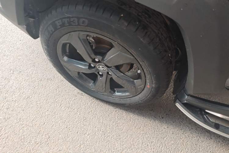 Used Toyota RAV4 2022 2.0L CVT 4x4 Style Plus Edition Right Rear Wheel Hub