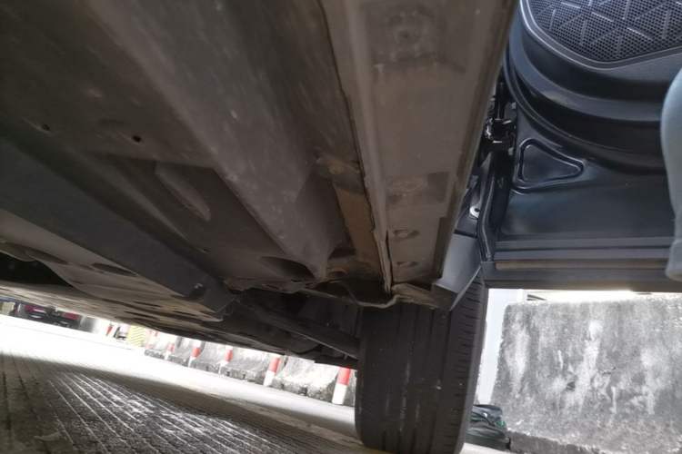 Used Toyota RAV4 2022 2.0L CVT Two-Wheel Drive Fashion Edition Right Side Sill